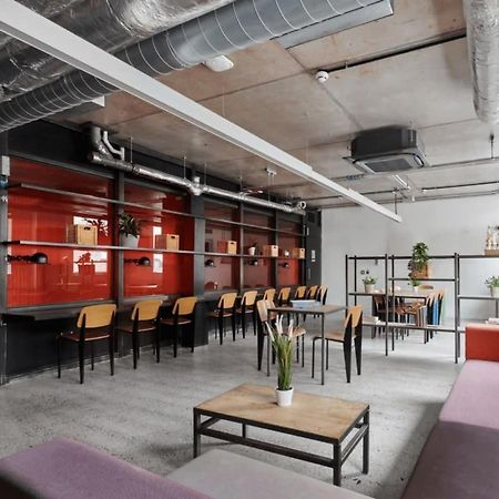Zeni Central Exeter Studios 외부 사진